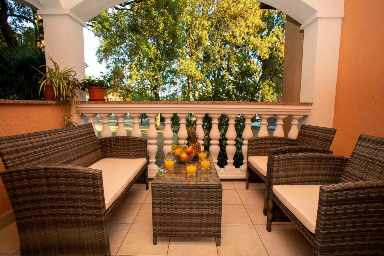 Apartmani Marica Plomin Exterior photo